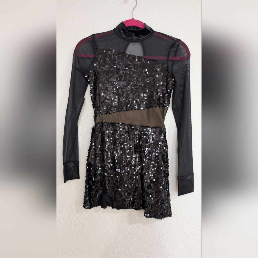 Weissman Black and Silver Sequin Long Sleeve Dress